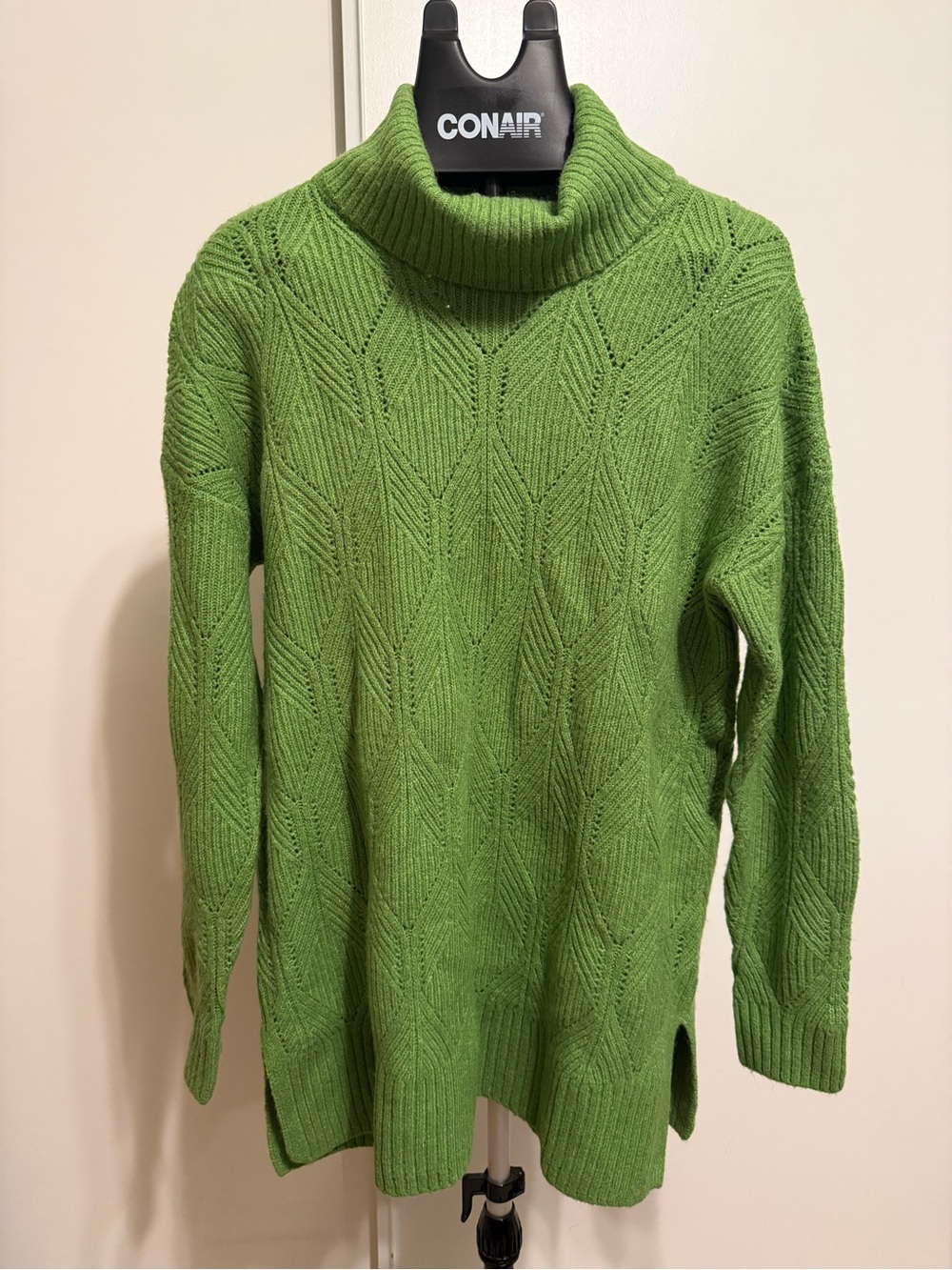 Reitmans Bright Green Turtleneck Knit Sweater